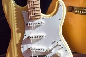 LAS 5 MEJORES GUITARRAS MARCA FENDER 2021