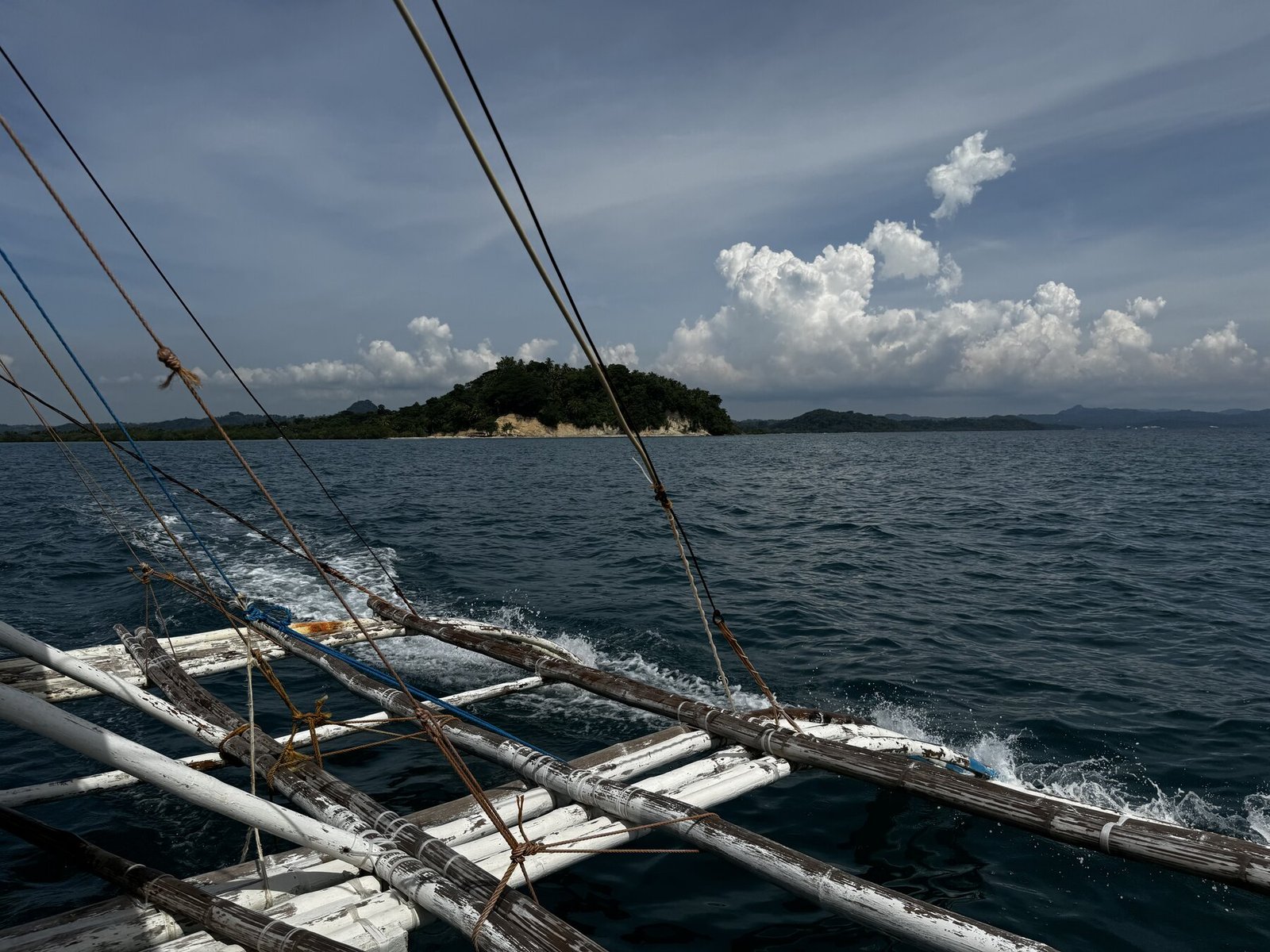 Banca crossing between islands