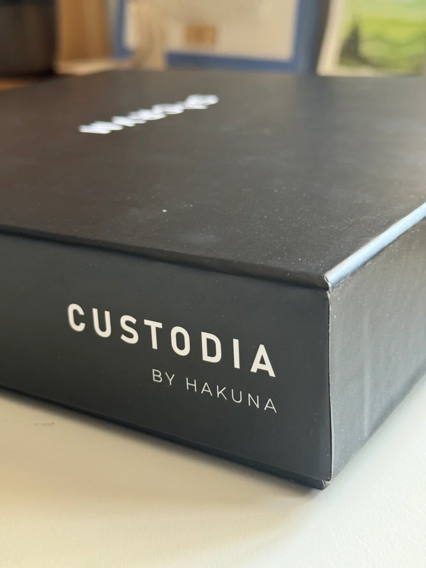 Custodia by Hakuna box
